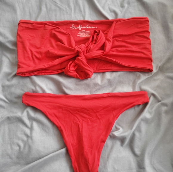 437 The Leo Top / Red / Large - Picture 2 of 7